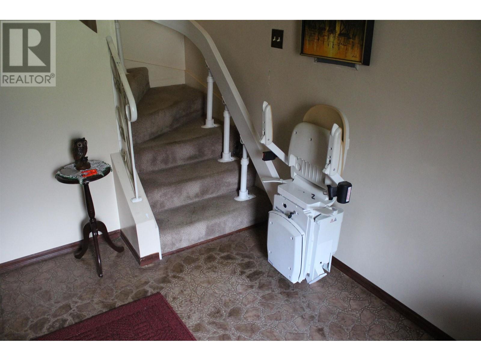 330 Avalon Drive, Port Moody, British Columbia  V3H 2X8 - Photo 14 - R2988486