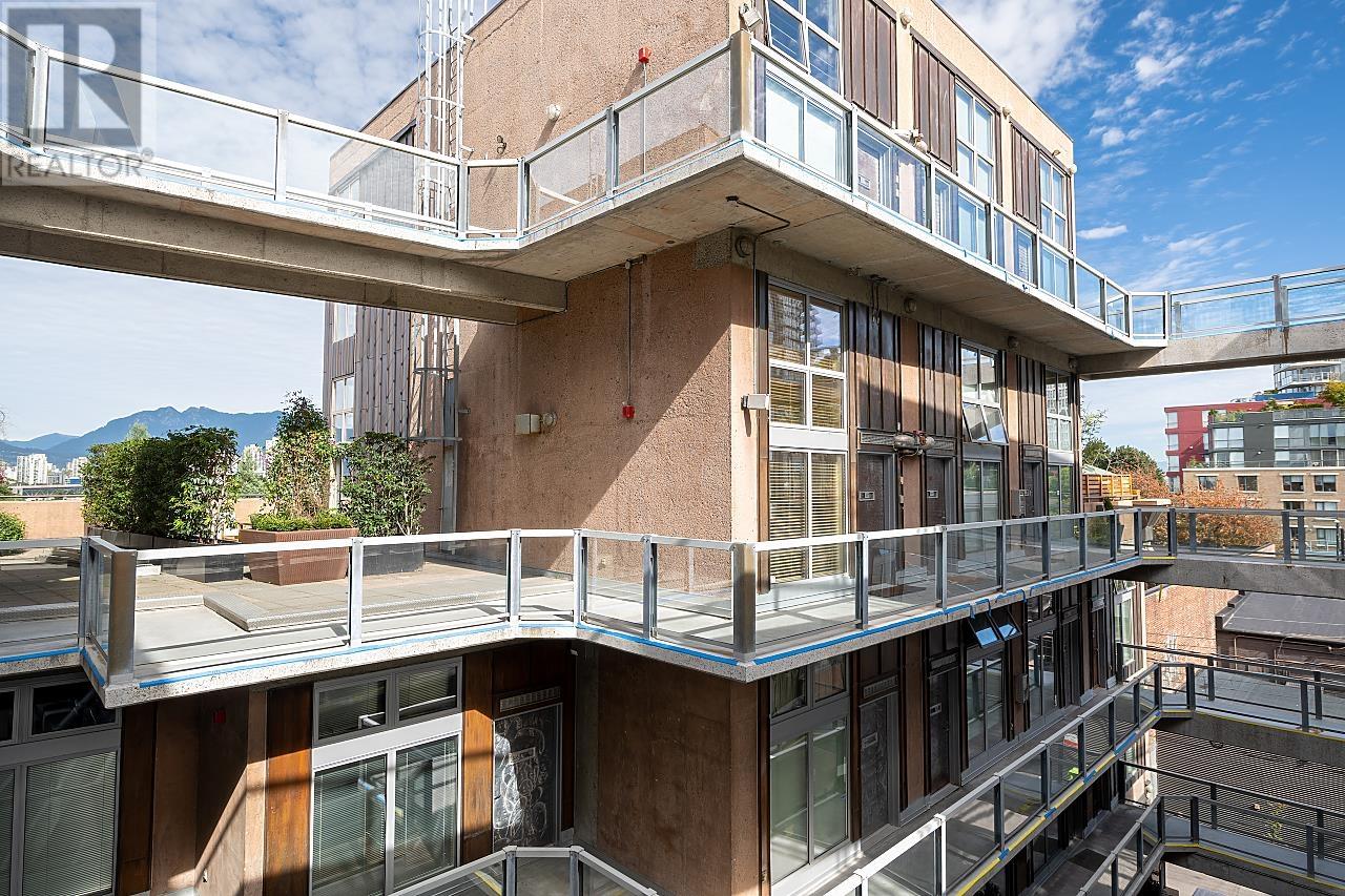 403 1529 W 6th Avenue, Vancouver, British Columbia  V6J 1R1 - Photo 18 - R2988549