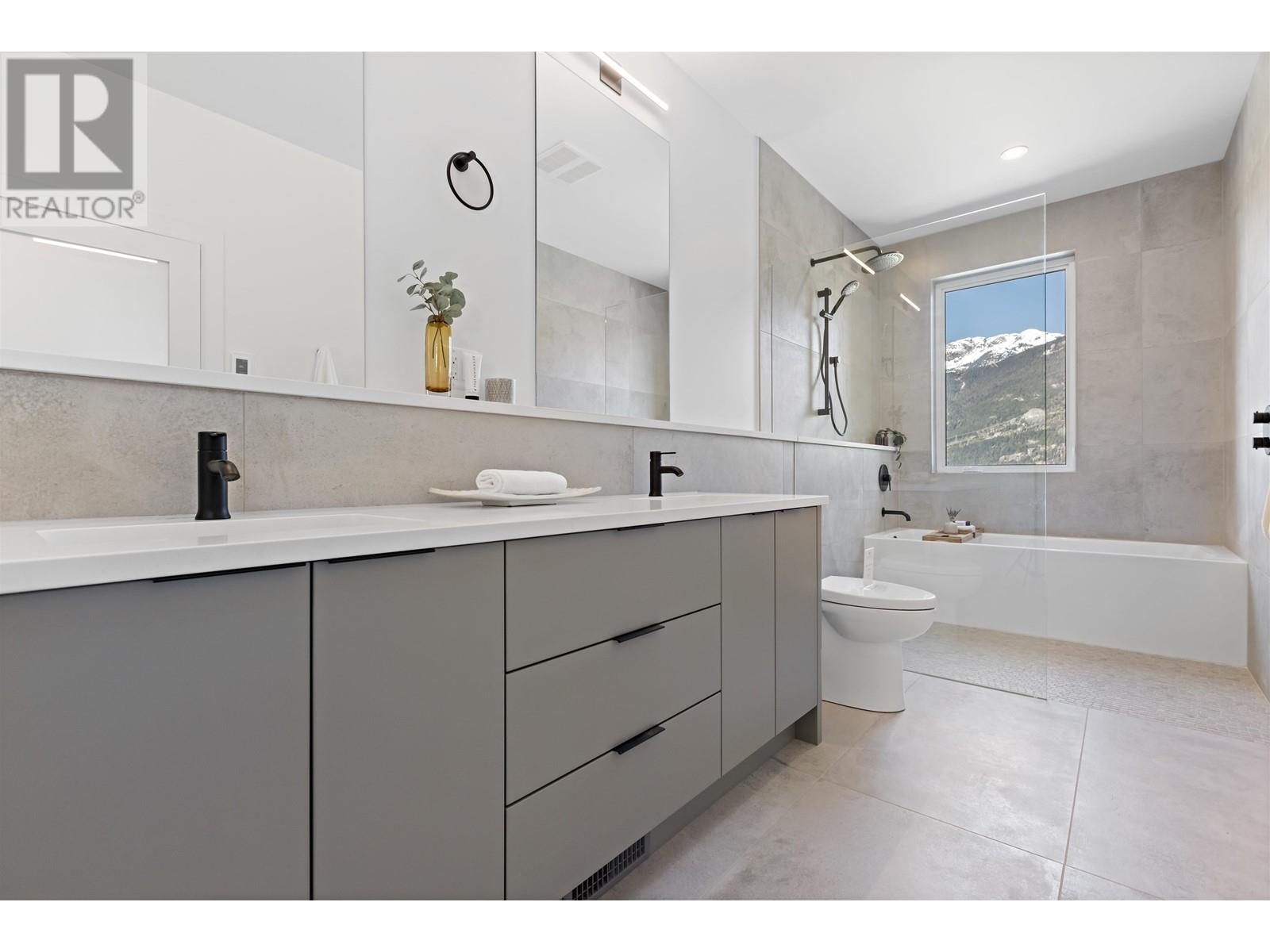 Property at 39263 STELLAR DRIVE image 3