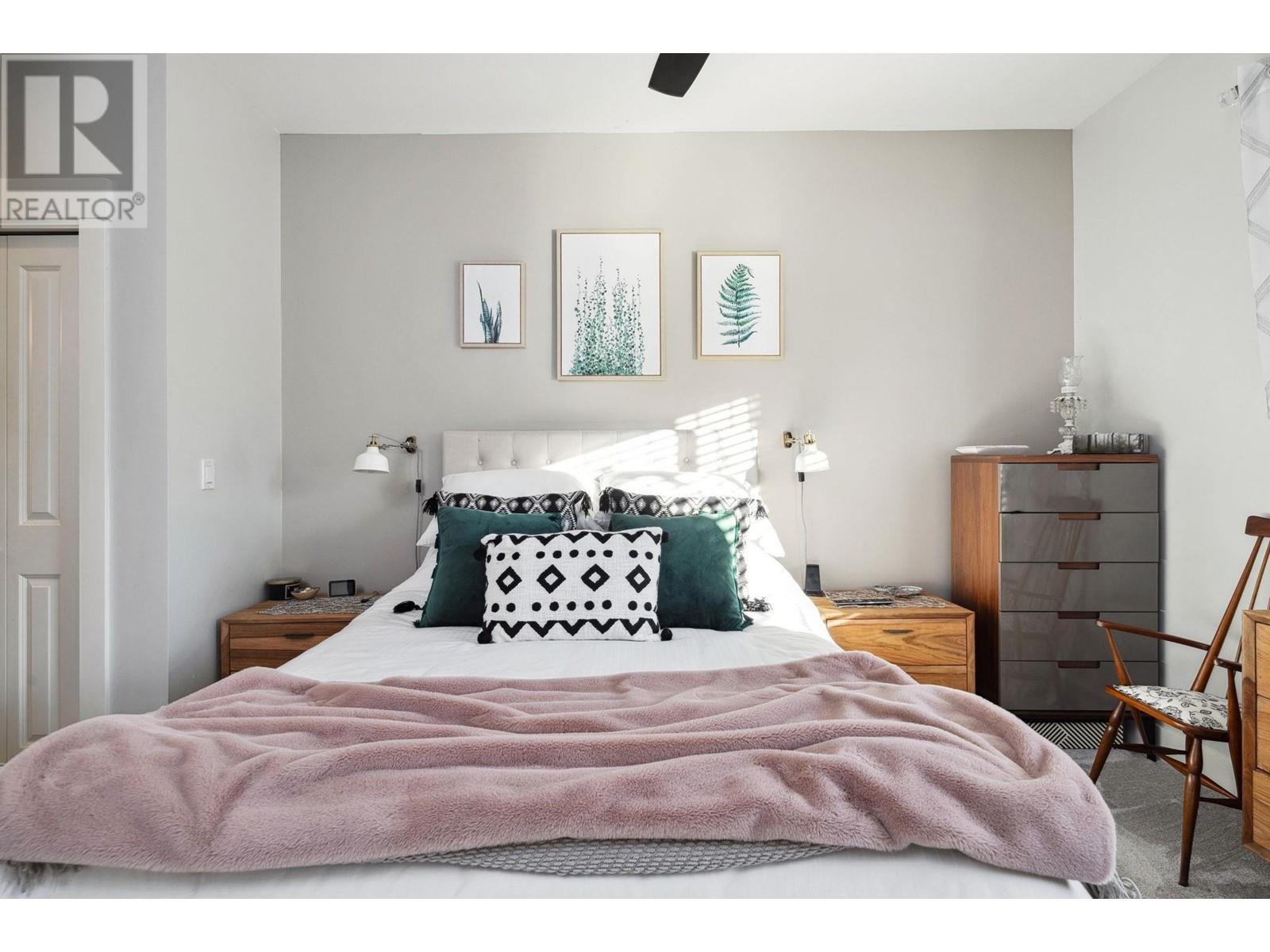 Listing Picture 21 of 37 : 301 6471 PRINCESS LANE, Richmond / 烈治文 - 魯藝地產 Yvonne Lu Group - MLS Medallion Club Member