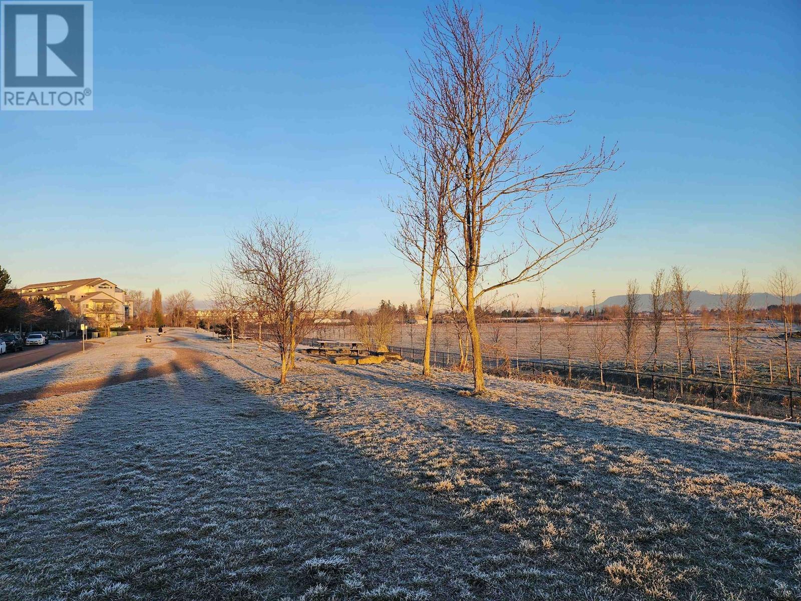 Listing Picture 34 of 37 : 301 6471 PRINCESS LANE, Richmond / 烈治文 - 魯藝地產 Yvonne Lu Group - MLS Medallion Club Member