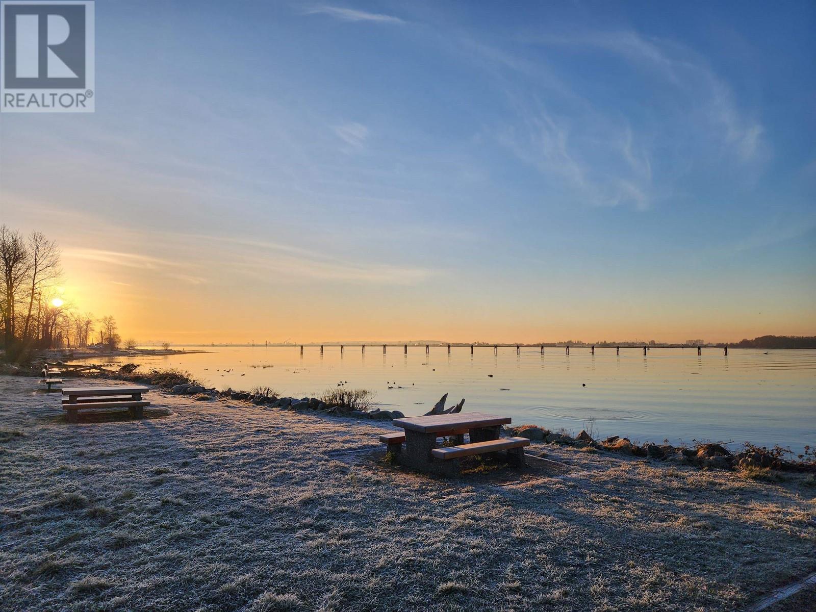 Listing Picture 36 of 37 : 301 6471 PRINCESS LANE, Richmond / 烈治文 - 魯藝地產 Yvonne Lu Group - MLS Medallion Club Member