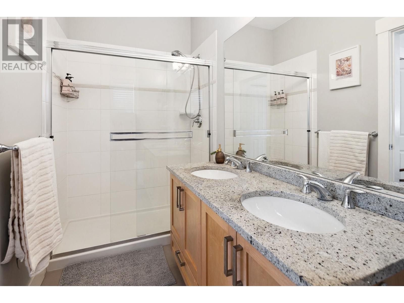 Listing Picture 27 of 37 : 301 6471 PRINCESS LANE, Richmond / 烈治文 - 魯藝地產 Yvonne Lu Group - MLS Medallion Club Member