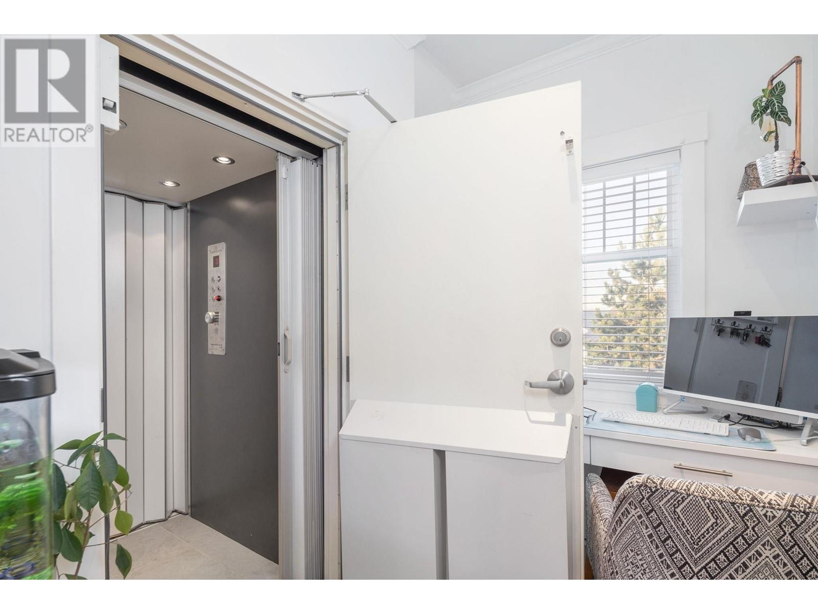 Listing Picture 30 of 37 : 301 6471 PRINCESS LANE, Richmond / 烈治文 - 魯藝地產 Yvonne Lu Group - MLS Medallion Club Member