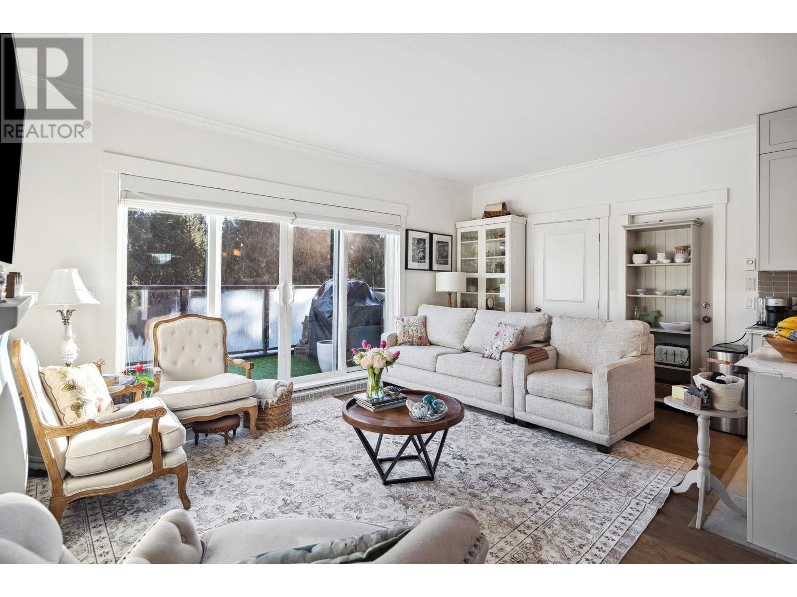 Listing Picture 10 of 37 : 301 6471 PRINCESS LANE, Richmond / 烈治文 - 魯藝地產 Yvonne Lu Group - MLS Medallion Club Member