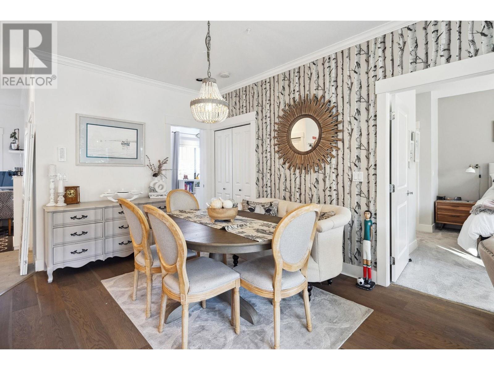 Listing Picture 18 of 37 : 301 6471 PRINCESS LANE, Richmond / 烈治文 - 魯藝地產 Yvonne Lu Group - MLS Medallion Club Member