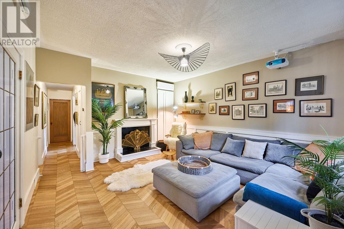 Property at 221 W 23RD STREET image 1