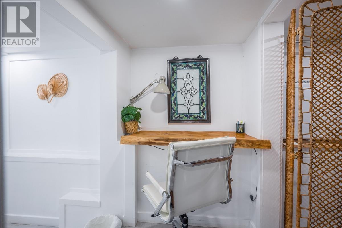 221 W 23rd Street, North Vancouver, British Columbia  V7M 2B4 - Photo 29 - R2988556