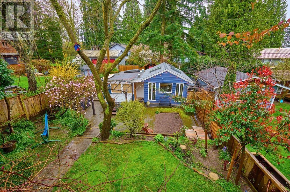 221 W 23rd Street, North Vancouver, British Columbia  V7M 2B4 - Photo 34 - R2988556