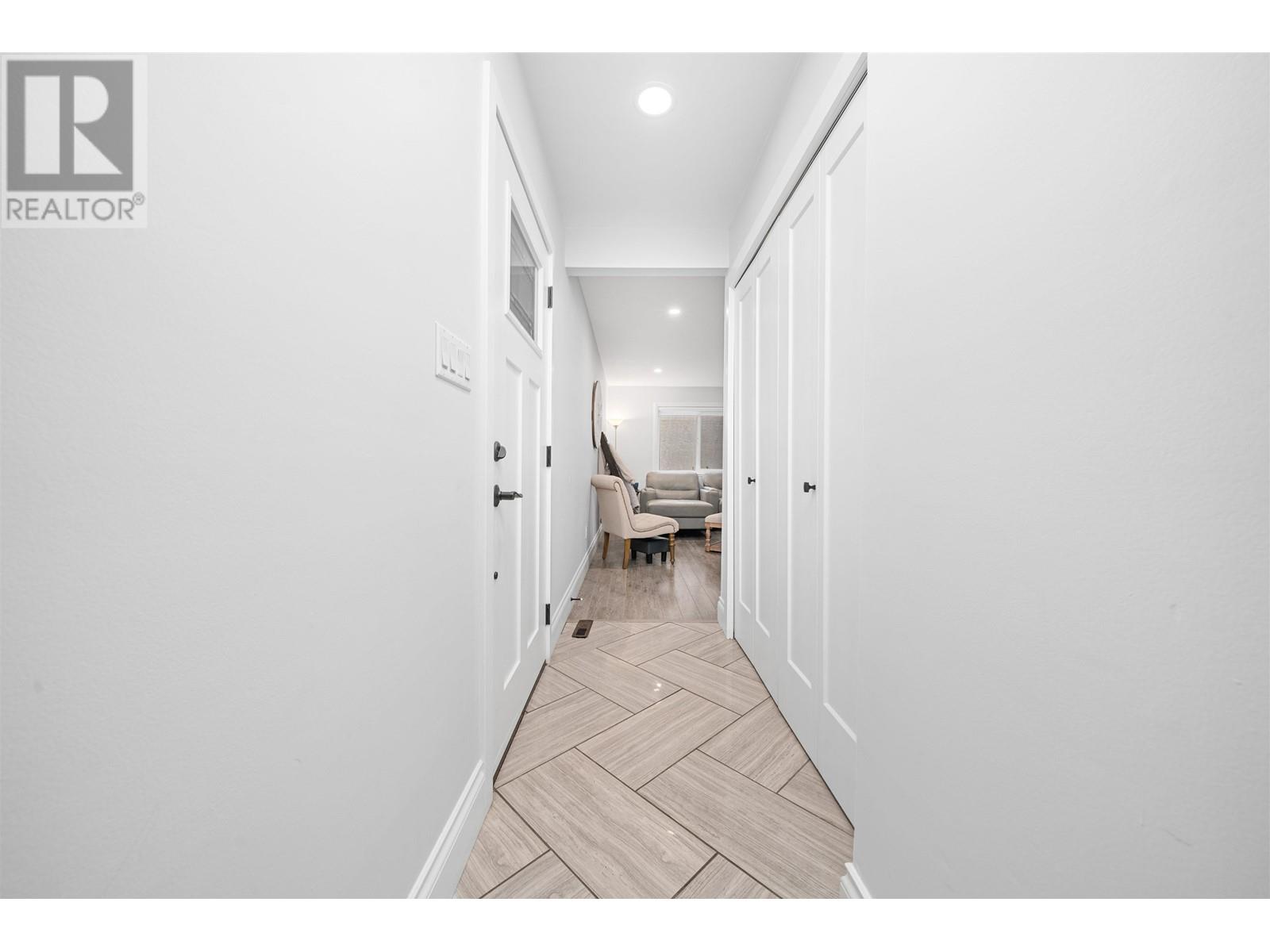 Property at 11968 214 STREET image 3