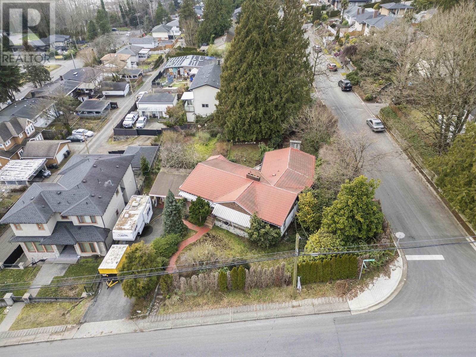 8515 Royal Oak Avenue, Burnaby, British Columbia  V5J 4L5 - Photo 7 - R2988603