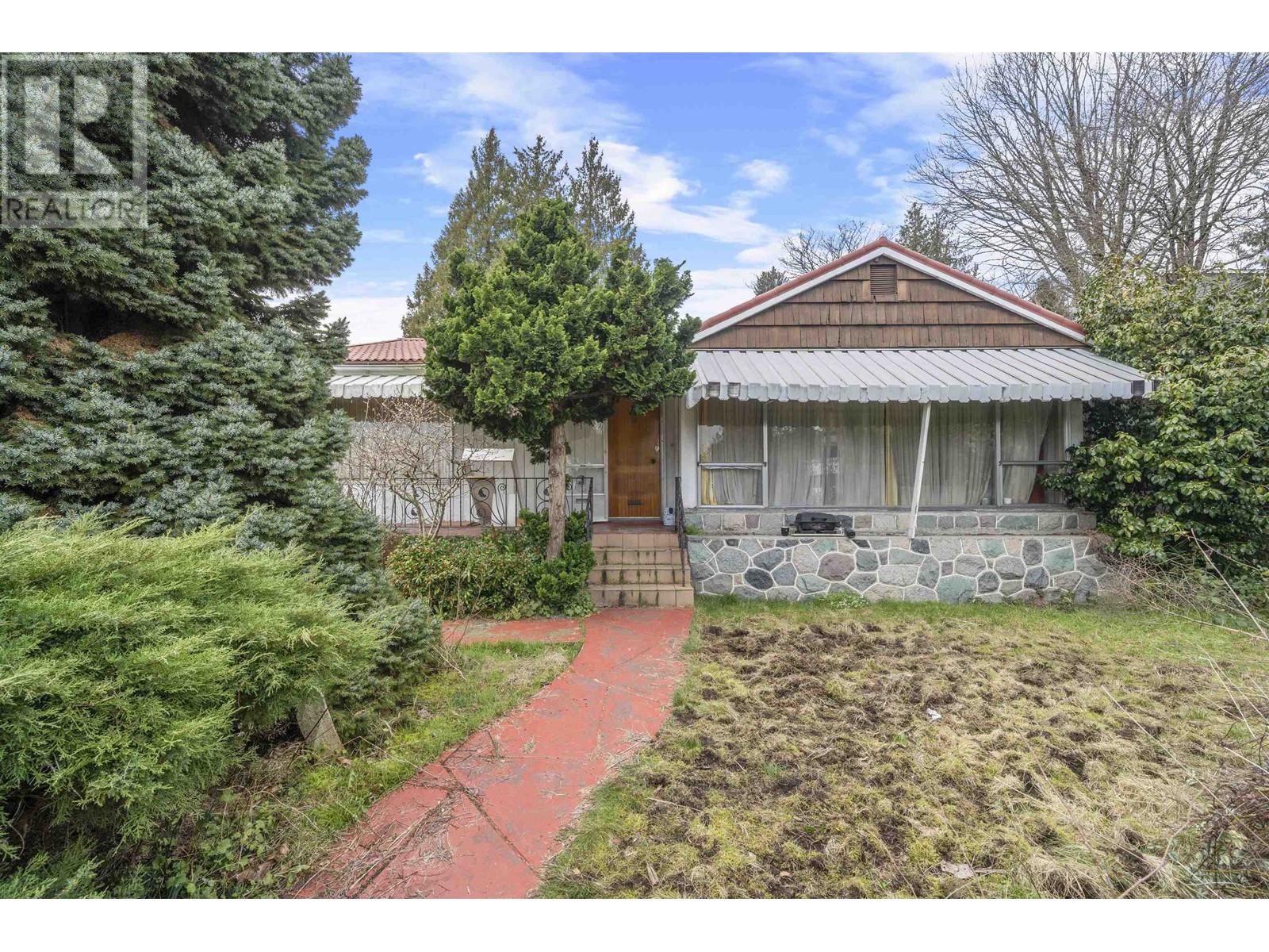 8515 Royal Oak Avenue, Burnaby, British Columbia  V5J 4L5 - Photo 8 - R2988603