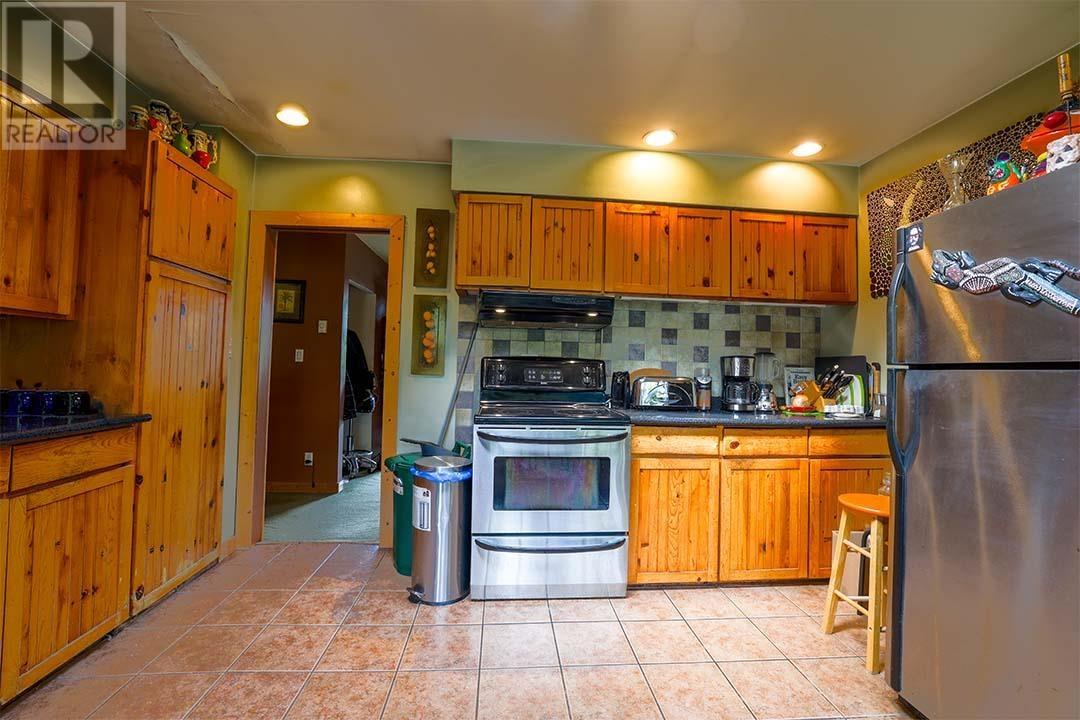 Property at 40324 HOOD ROAD image 3