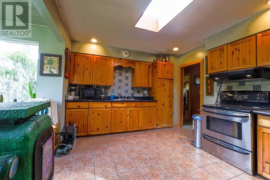 Property at 40324 HOOD ROAD image 4