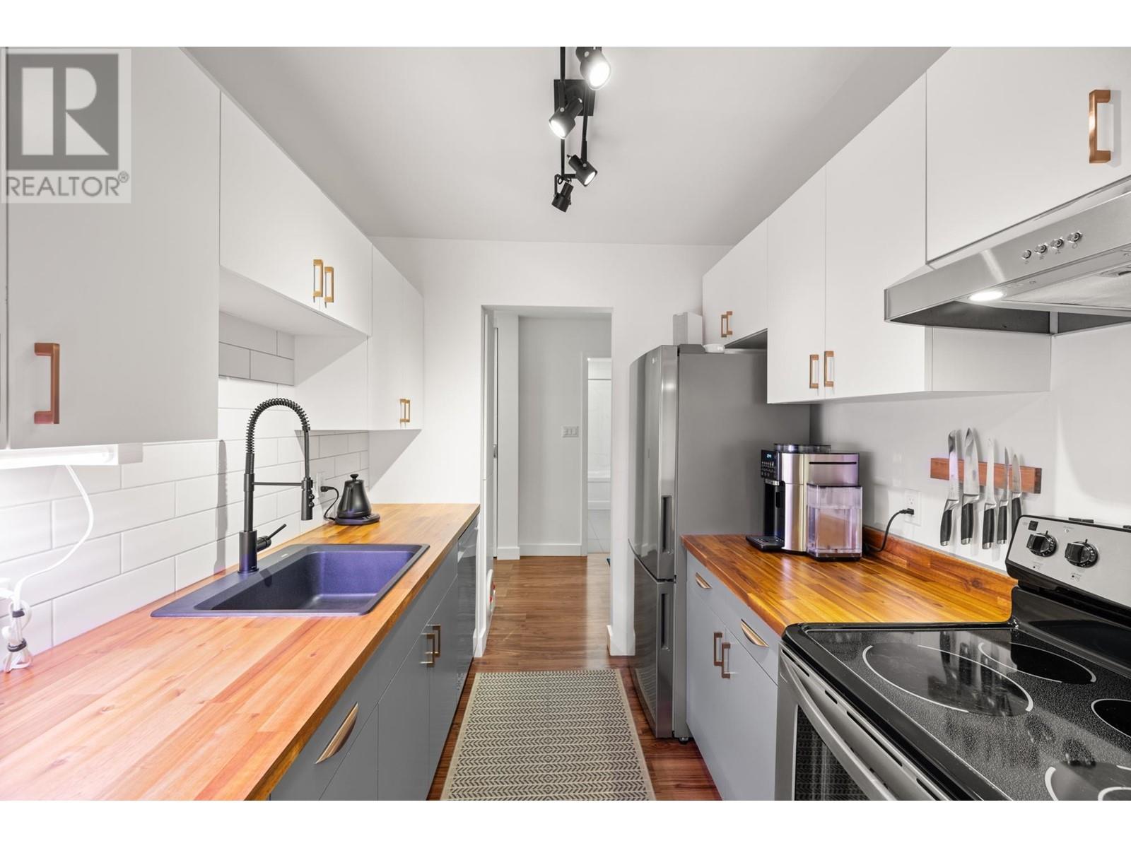 302 236 W 2nd Street, North Vancouver, British Columbia  V7M 1C6 - Photo 13 - R2988589