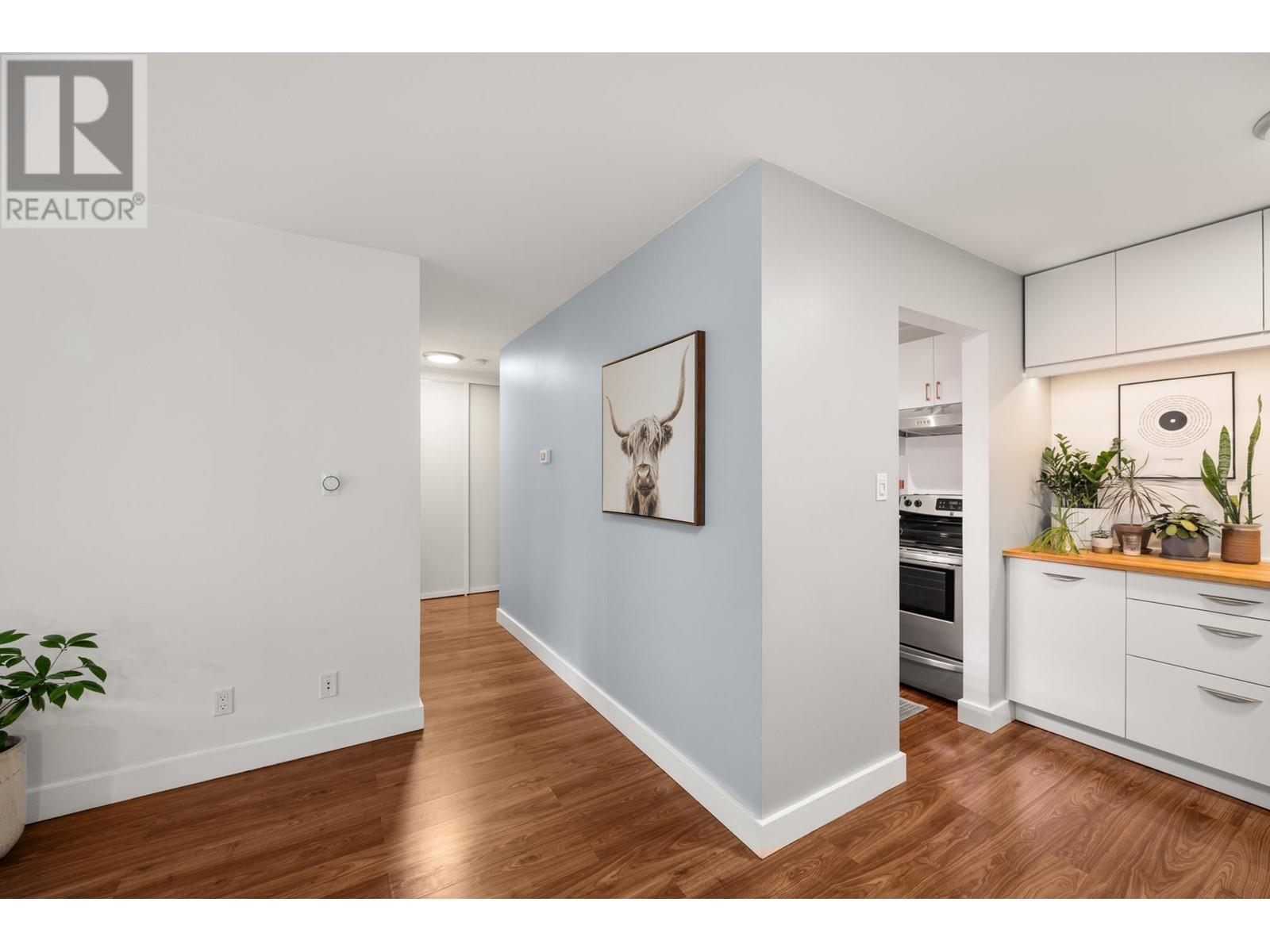 302 236 W 2nd Street, North Vancouver, British Columbia  V7M 1C6 - Photo 7 - R2988589