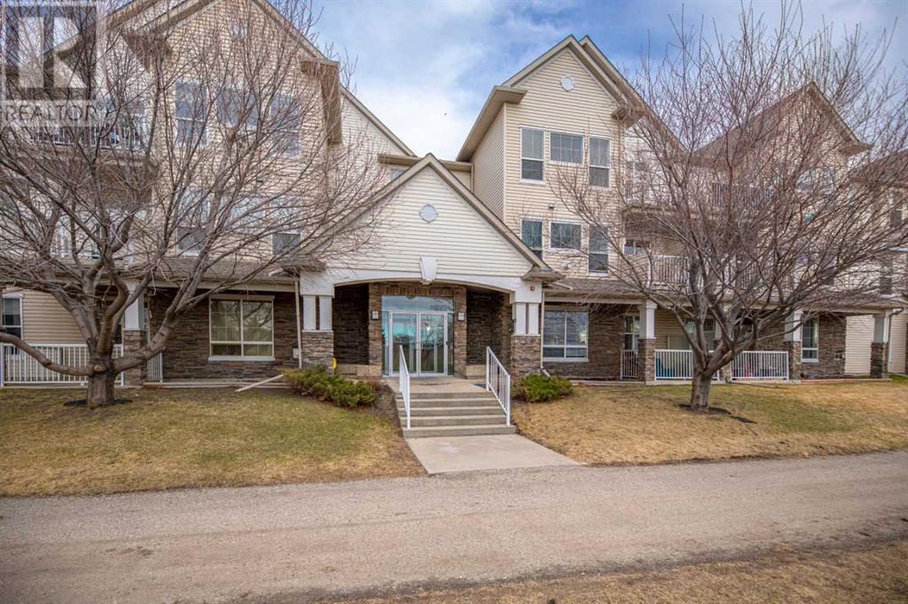Property at 207, 1000 Applevillage Court SE image 1