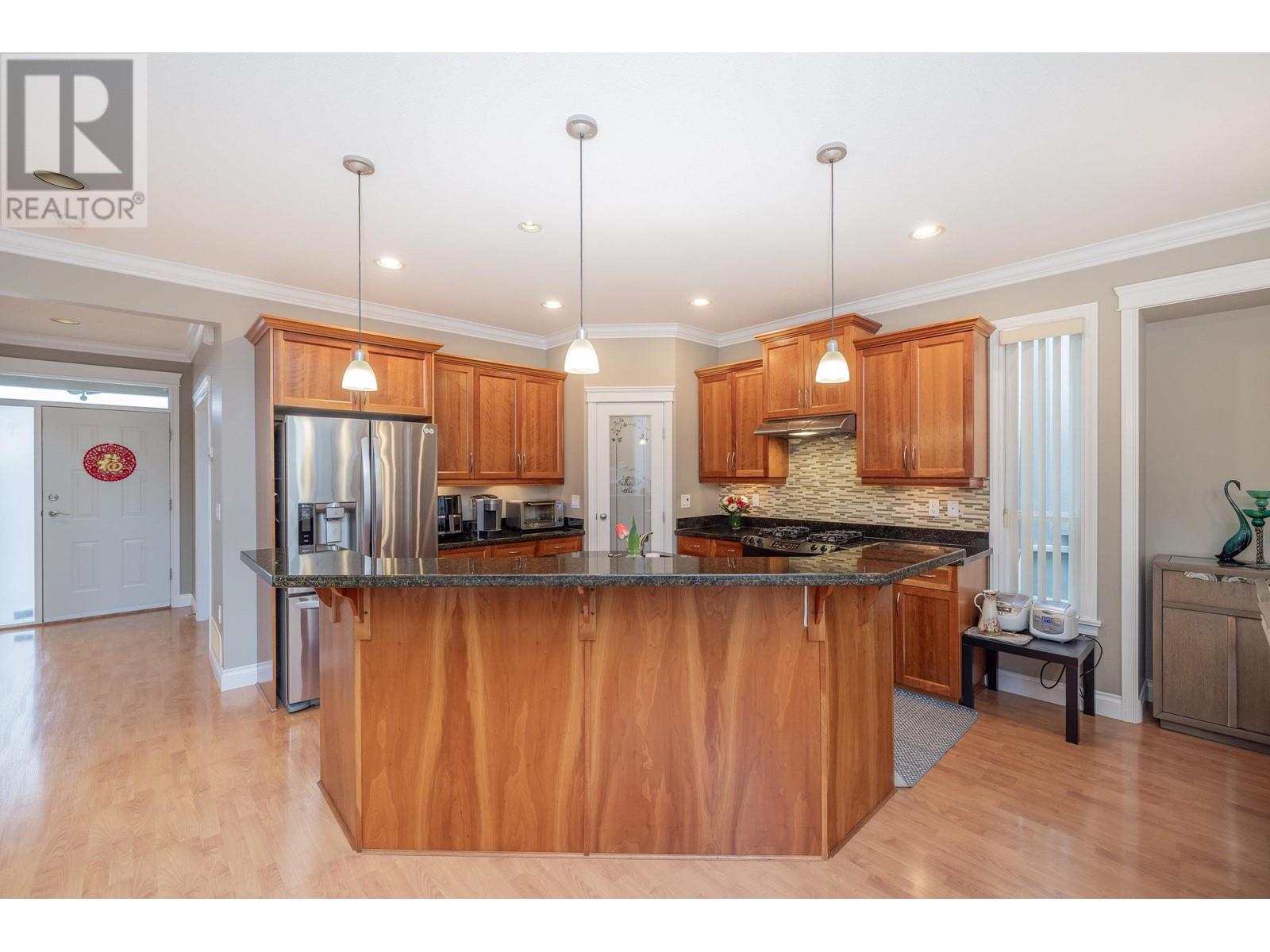 1021 Stewart Avenue, Coquitlam, British Columbia  V3K 2N7 - Photo 11 - R2988421