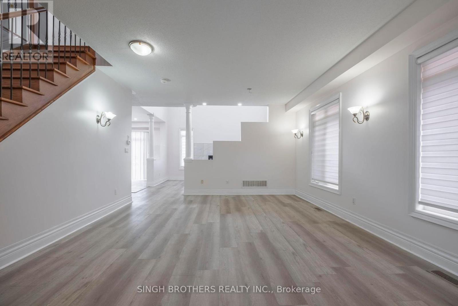 Property at 78 MAINARD CRESCENT image 4