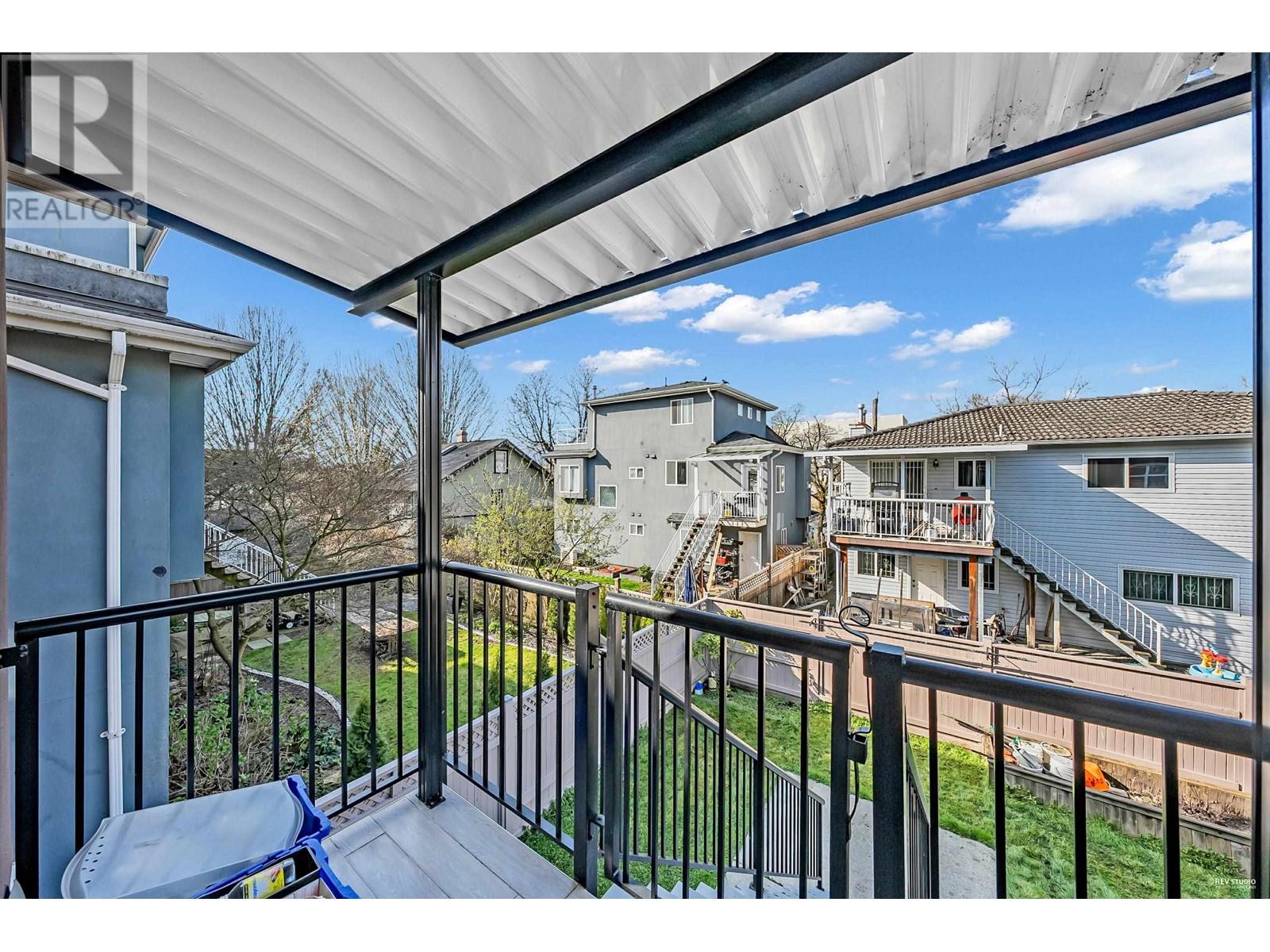 2213 Ferndale Street, Vancouver, British Columbia  V5L 1Y6 - Photo 10 - R2988562