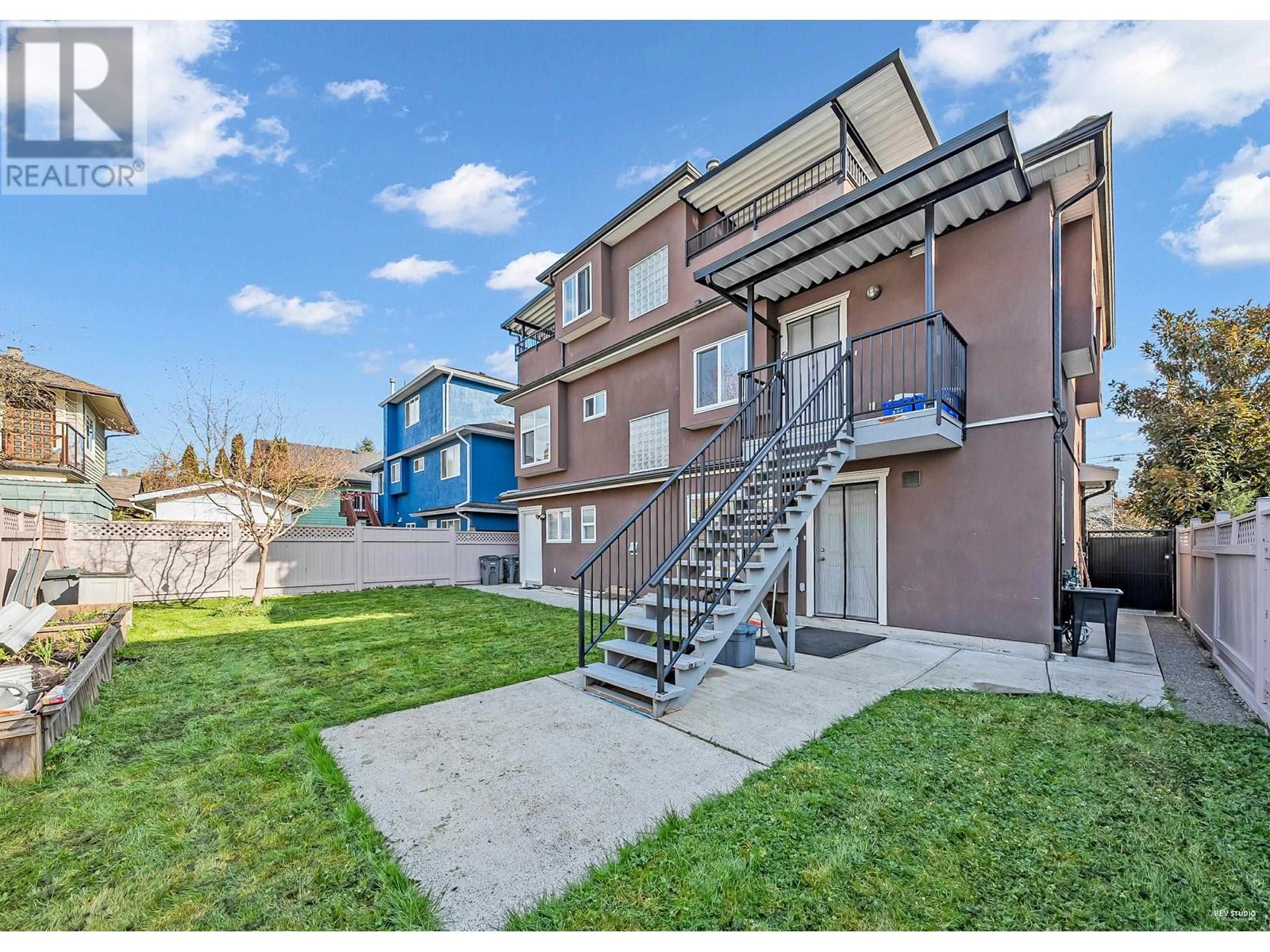 2213 Ferndale Street, Vancouver, British Columbia  V5L 1Y6 - Photo 11 - R2988562