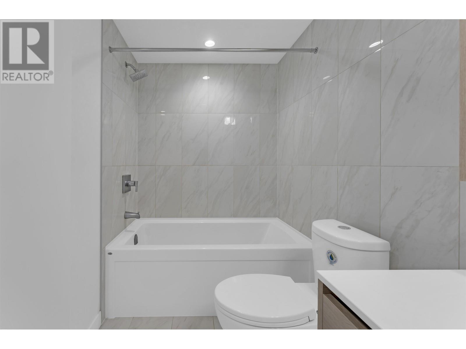 2203 2085 Skyline Court, Burnaby, British Columbia  V5C 0M6 - Photo 13 - R2987656
