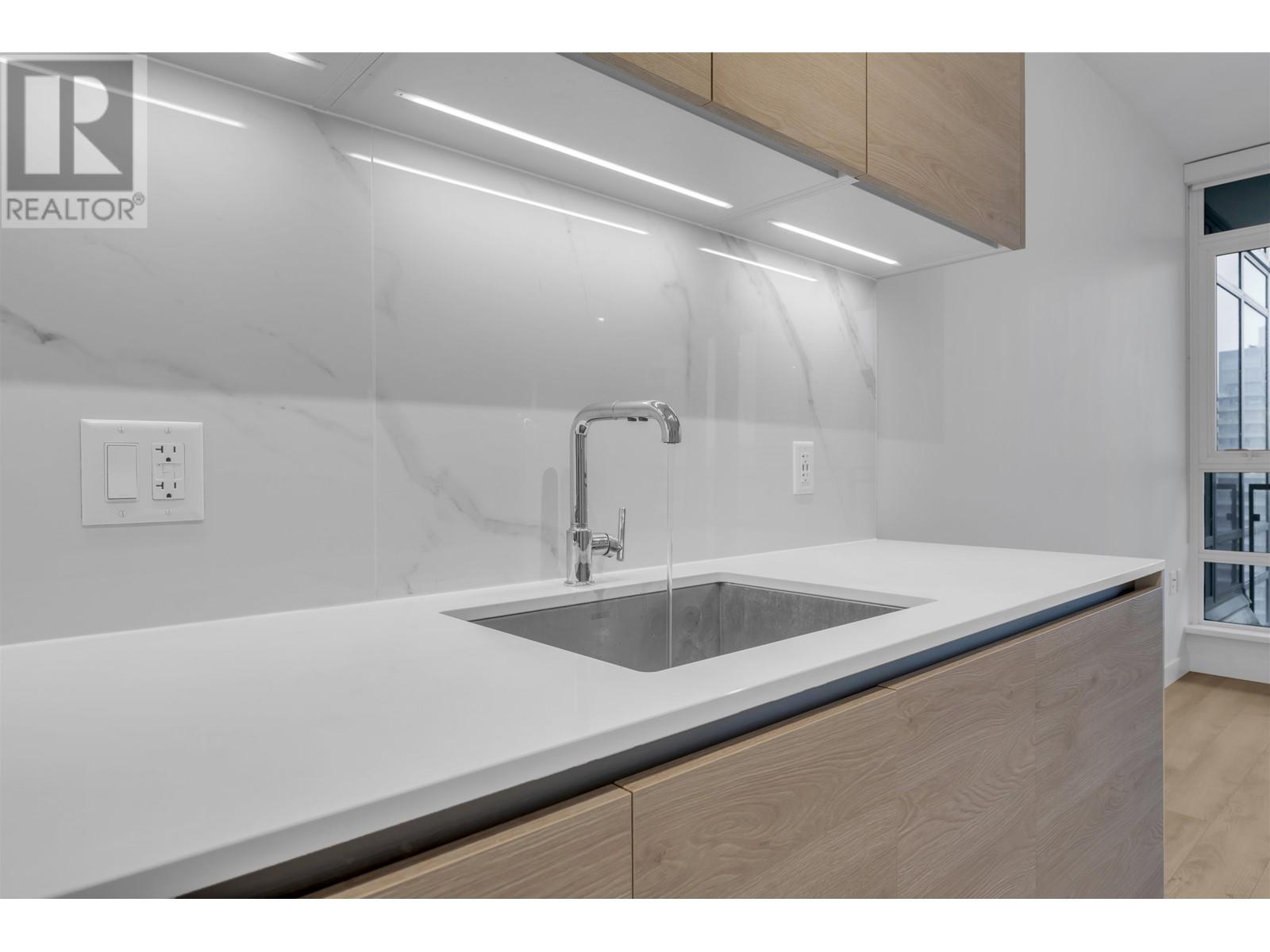 2203 2085 Skyline Court, Burnaby, British Columbia  V5C 0M6 - Photo 10 - R2987656