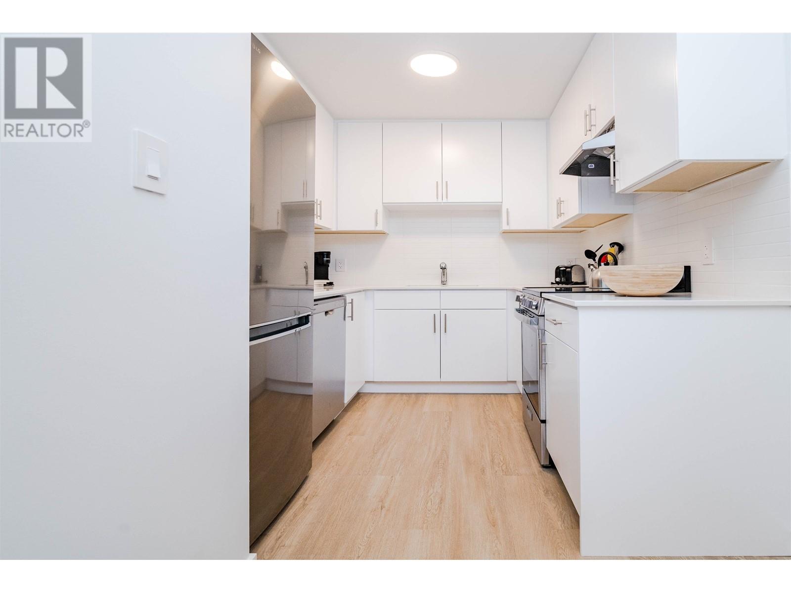 203 8690 Montcalm Street, Vancouver, British Columbia  V6P 4P8 - Photo 13 - R2987875