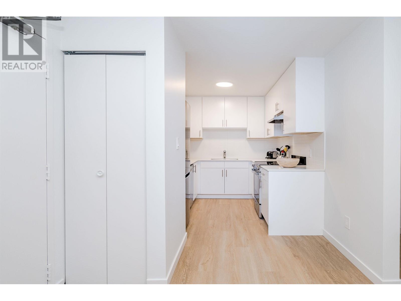 203 8690 Montcalm Street, Vancouver, British Columbia  V6P 4P8 - Photo 12 - R2987875