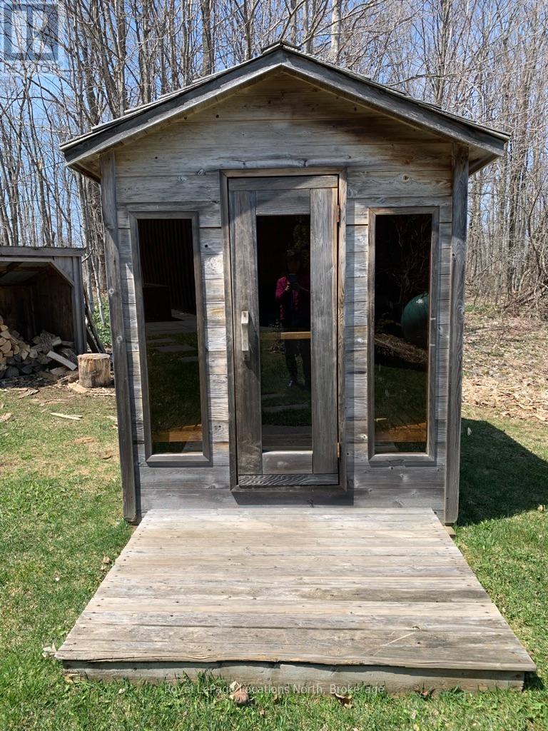 1416 County 124 Road, Clearview, Ontario  L0M 1H0 - Photo 25 - S12073155