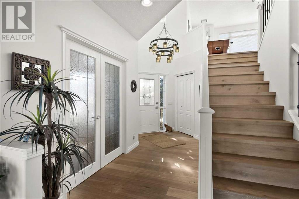 Property at 110 Royal Oak Point NW image 4
