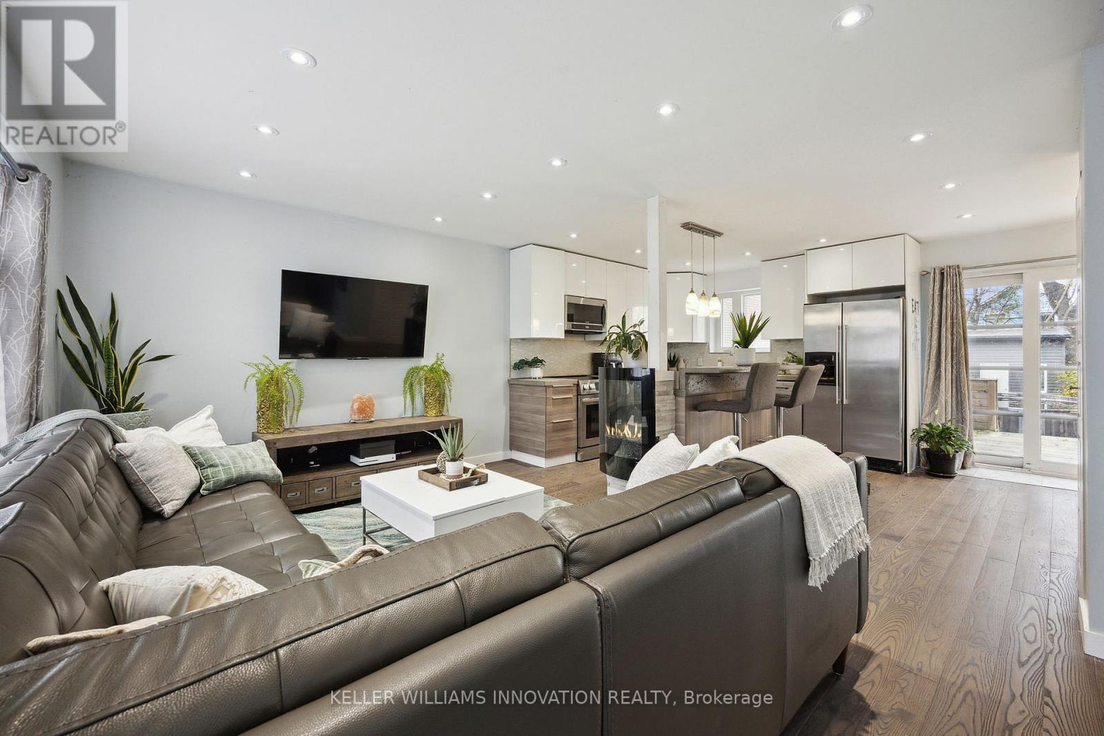 Property at 76 PHILLIP AVENUE image 4