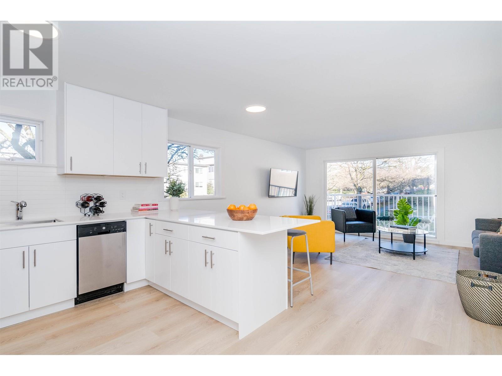 201 8690 MONTCALM STREET, vancouver, British Columbia
