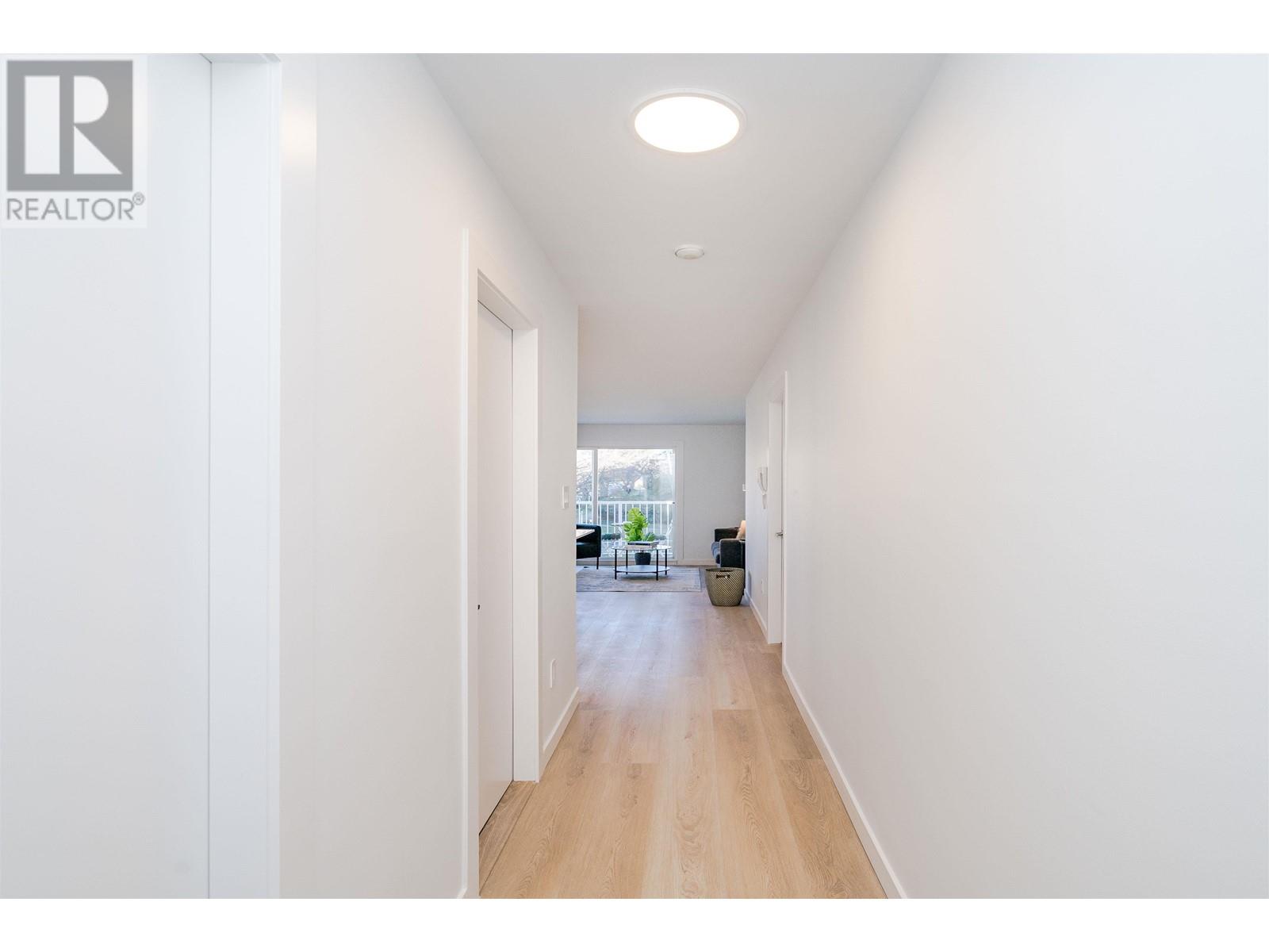 201 8690 Montcalm Street, Vancouver, British Columbia  V6P 4P8 - Photo 2 - R2987888