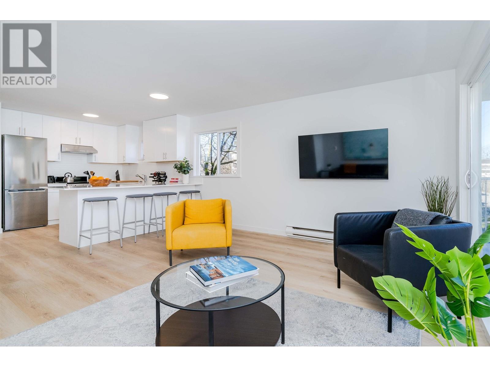 201 8690 Montcalm Street, Vancouver, British Columbia  V6P 4P8 - Photo 11 - R2987888
