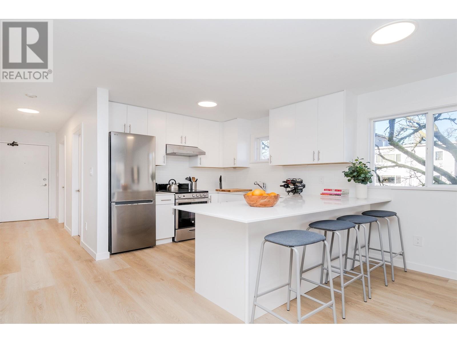 201 8690 Montcalm Street, Vancouver, British Columbia  V6P 4P8 - Photo 5 - R2987888