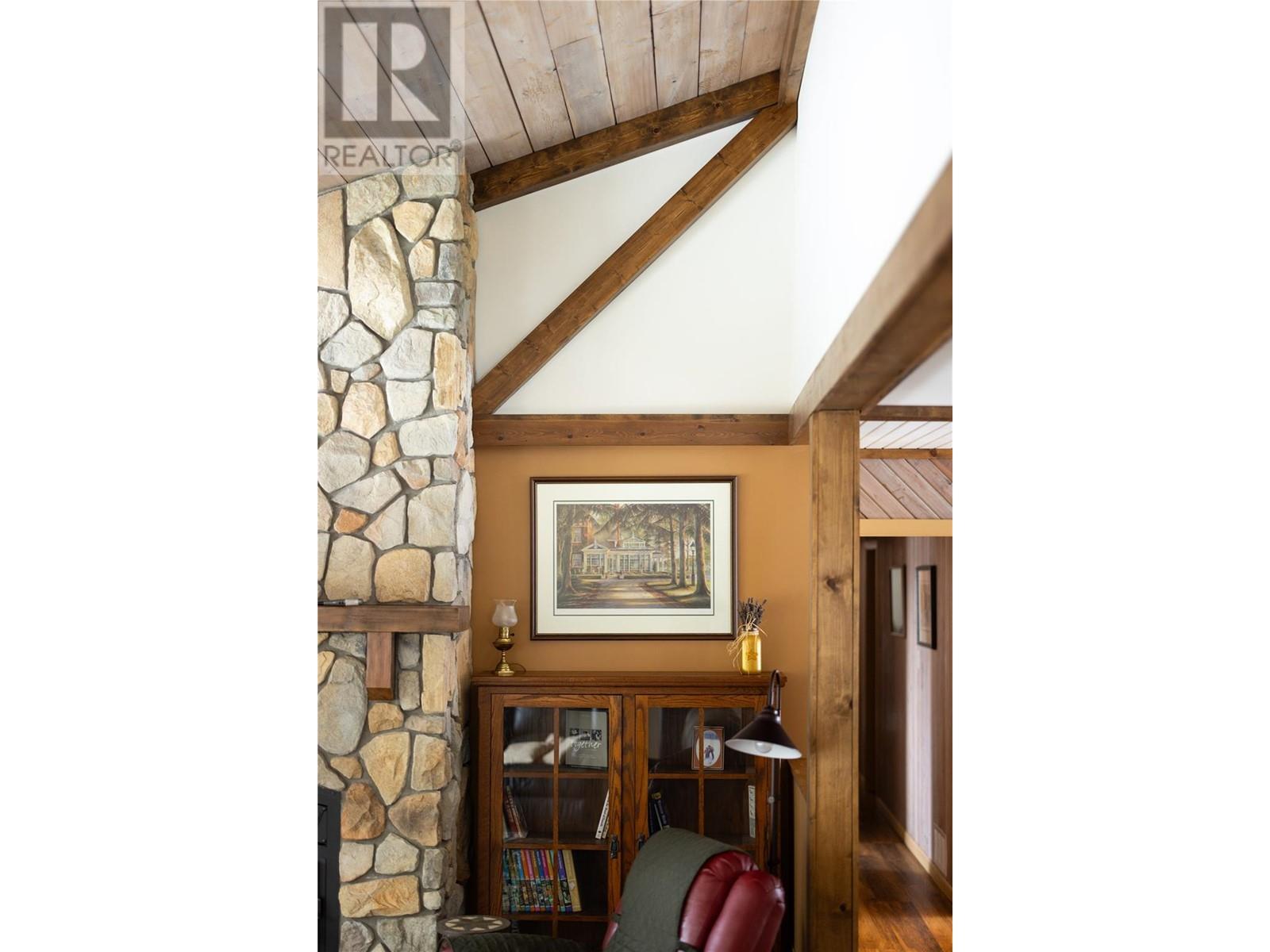 7868 Wallace Road, Vernon, British Columbia  V1B 3N2 - Photo 30 - 10333783