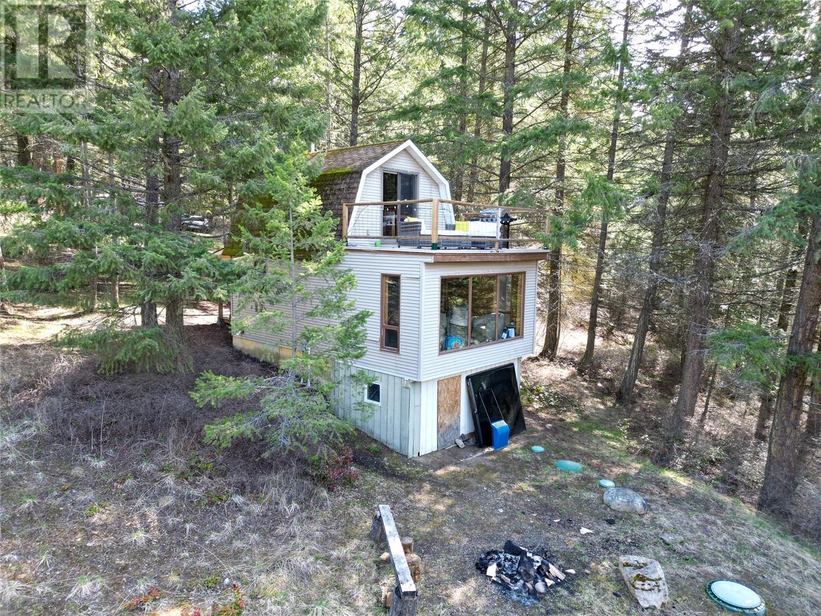 7868 Wallace Road, Vernon, British Columbia  V1B 3N2 - Photo 14 - 10333783