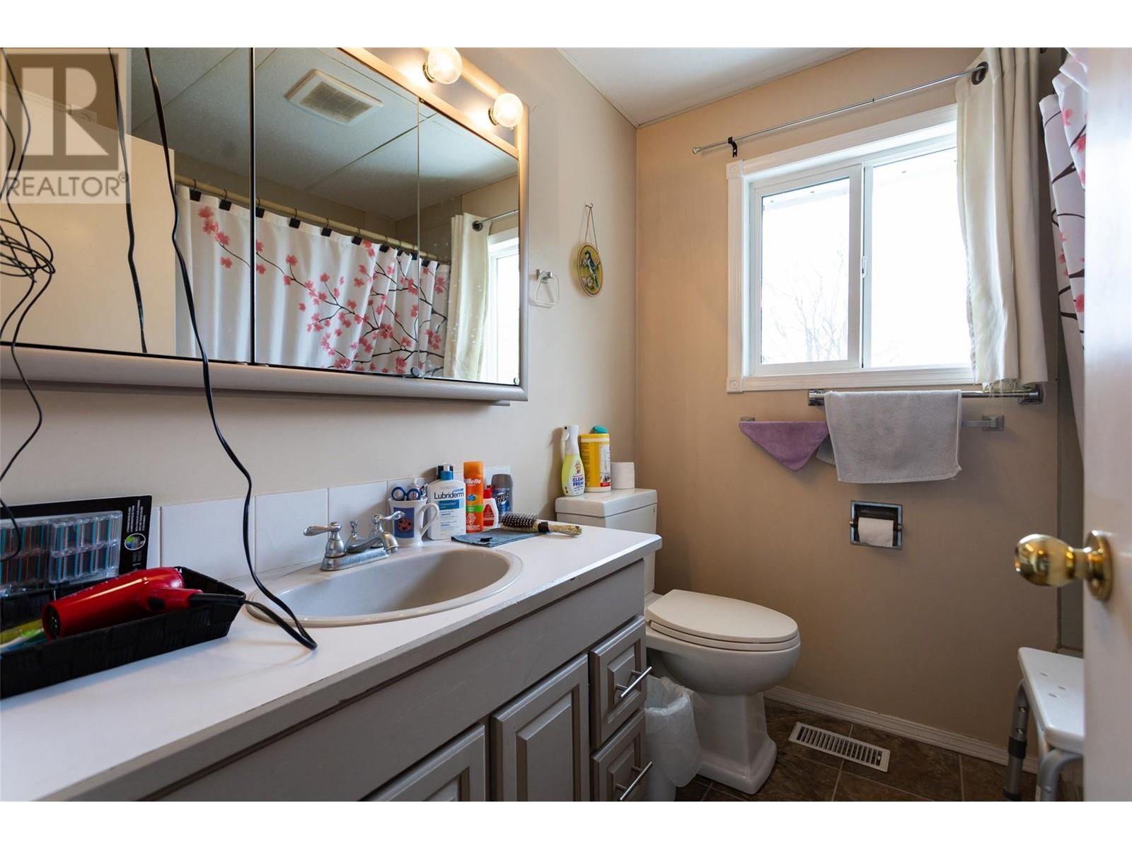 1911 Cross Road, Kelowna, British Columbia  V1V 2E4 - Photo 16 - 10342729