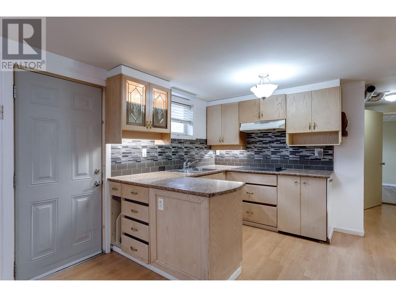 1911 Cross Road, Kelowna, British Columbia  V1V 2E4 - Photo 35 - 10342729