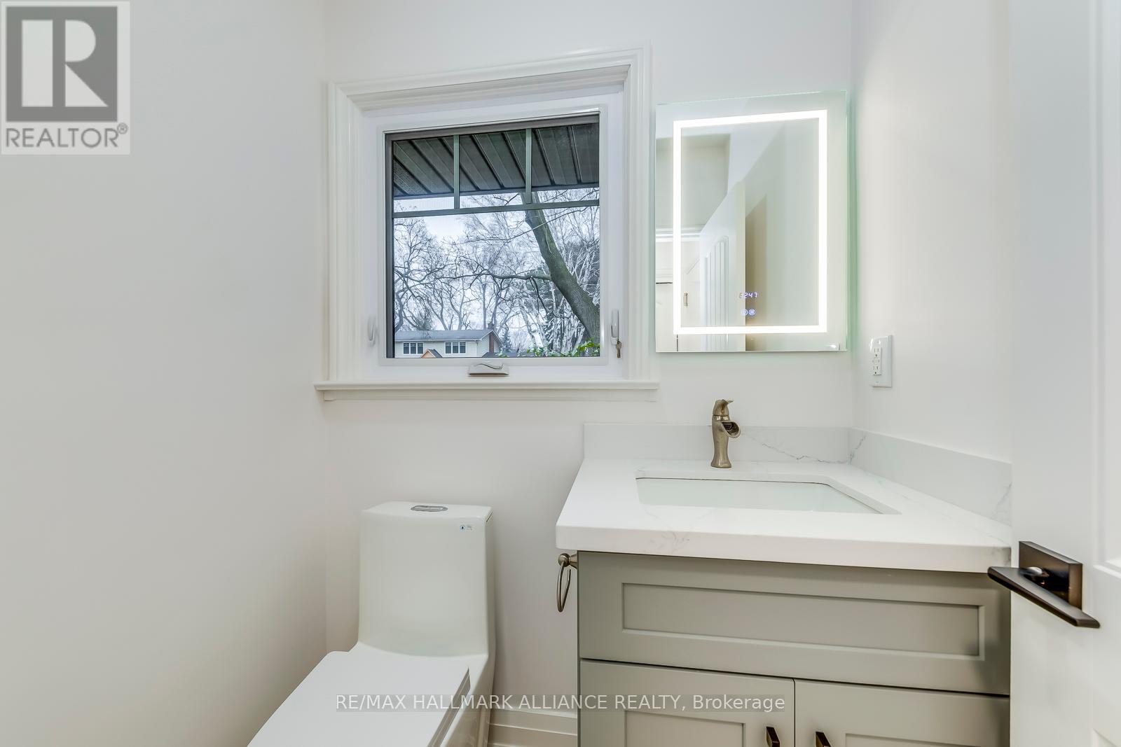 134 Abbey Court, Oakville, Ontario  L6J 4L1 - Photo 21 - W12073212