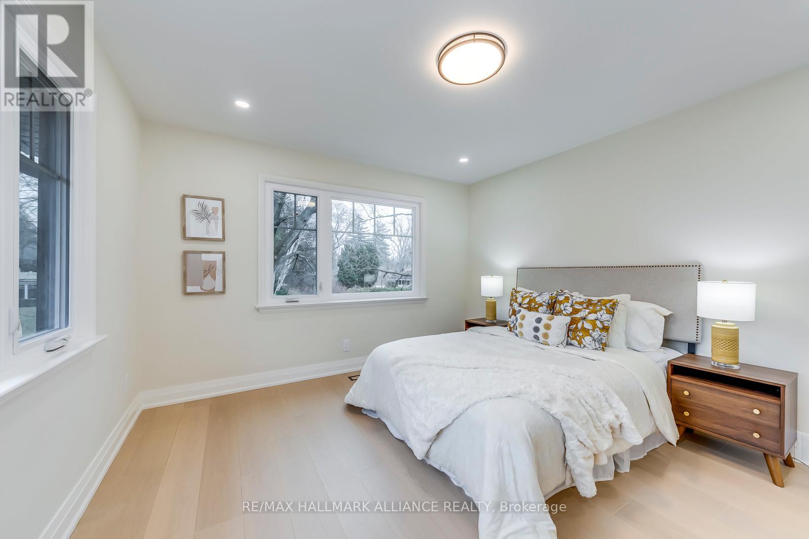 134 Abbey Court, Oakville, Ontario  L6J 4L1 - Photo 31 - W12073212