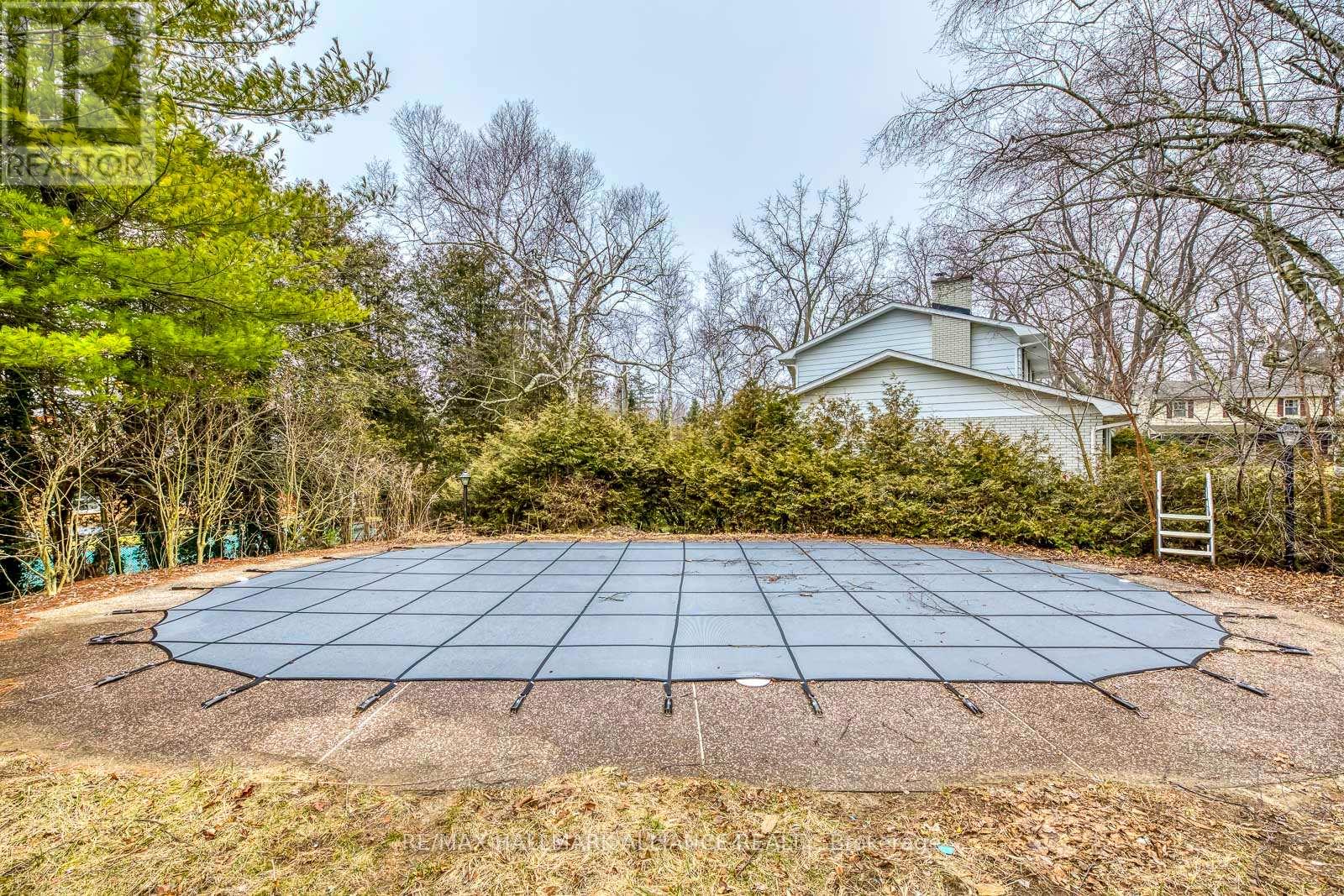 134 Abbey Court, Oakville, Ontario  L6J 4L1 - Photo 39 - W12073212
