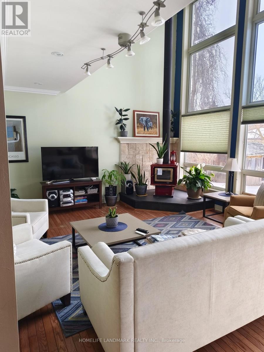 155 Lakeshore Boulevard, Innisfil, Ontario  L0L 1R0 - Photo 7 - N12069723