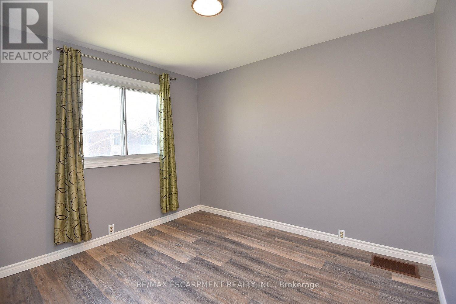 295 Paling Avenue, Hamilton, Ontario  L8H 5J8 - Photo 10 - X12073206