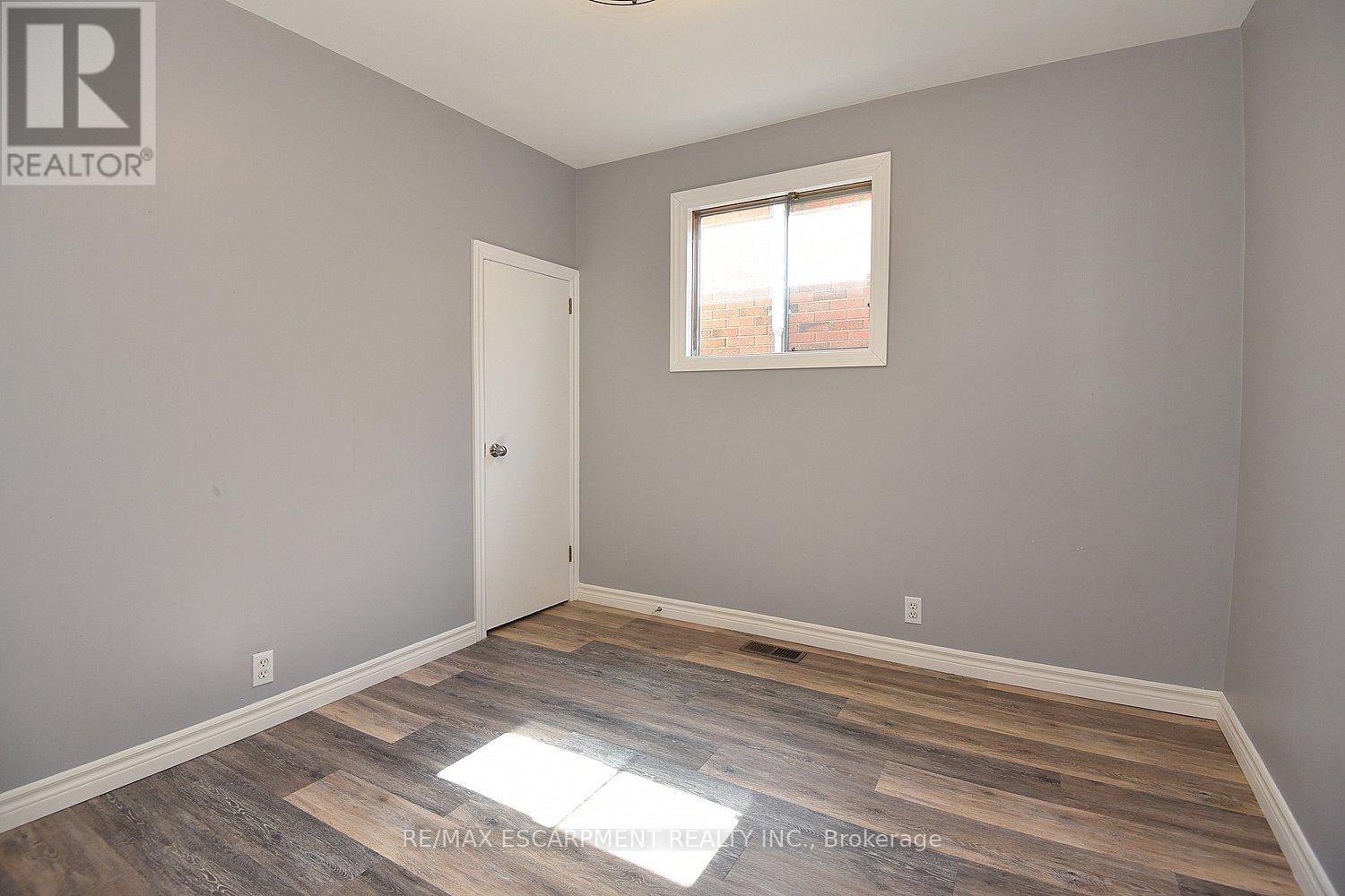 295 Paling Avenue, Hamilton, Ontario  L8H 5J8 - Photo 11 - X12073206