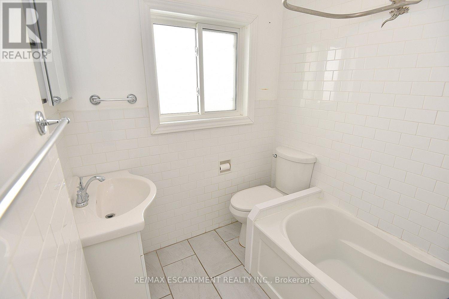 295 Paling Avenue, Hamilton, Ontario  L8H 5J8 - Photo 14 - X12073206