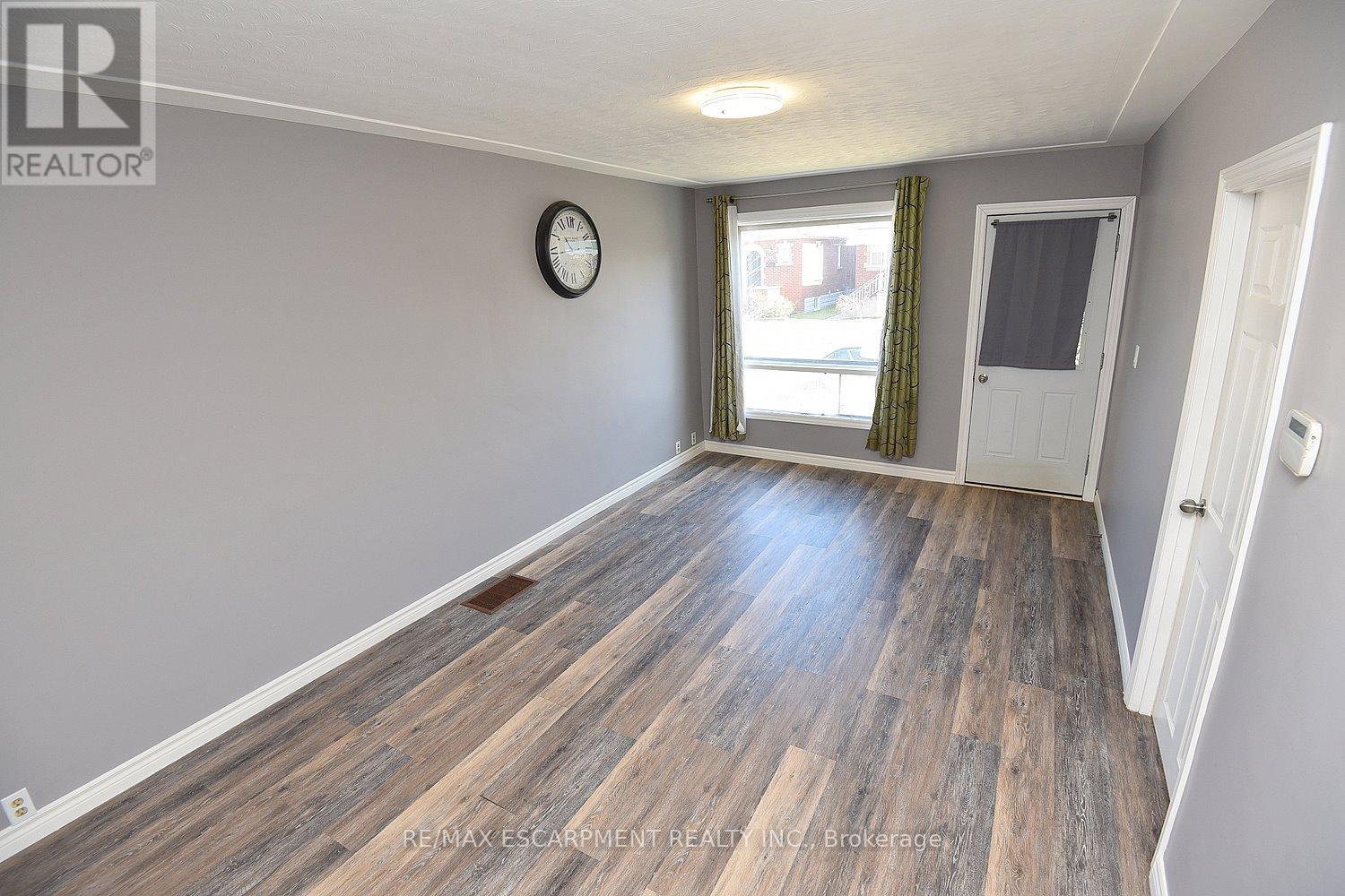 295 Paling Avenue, Hamilton, Ontario  L8H 5J8 - Photo 6 - X12073206