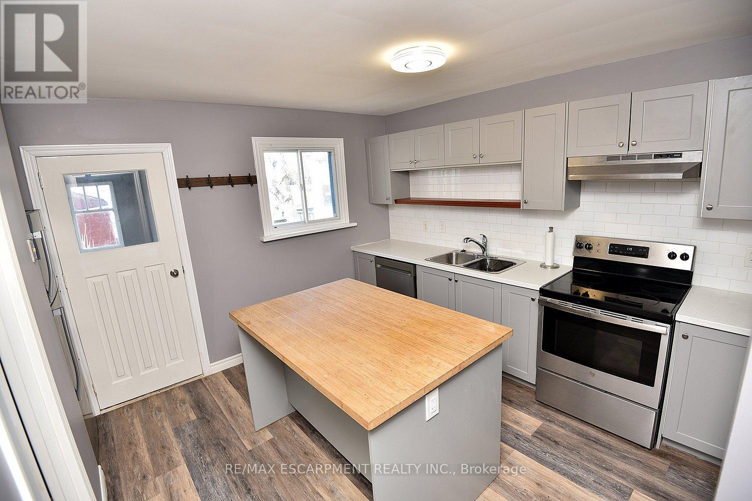 295 Paling Avenue, Hamilton, Ontario  L8H 5J8 - Photo 7 - X12073206