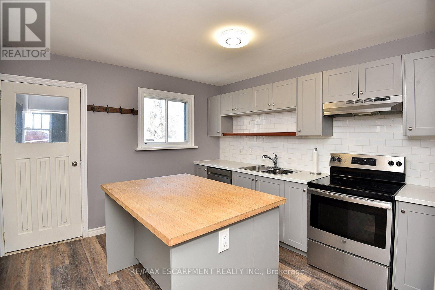 295 Paling Avenue, Hamilton, Ontario  L8H 5J8 - Photo 8 - X12073206